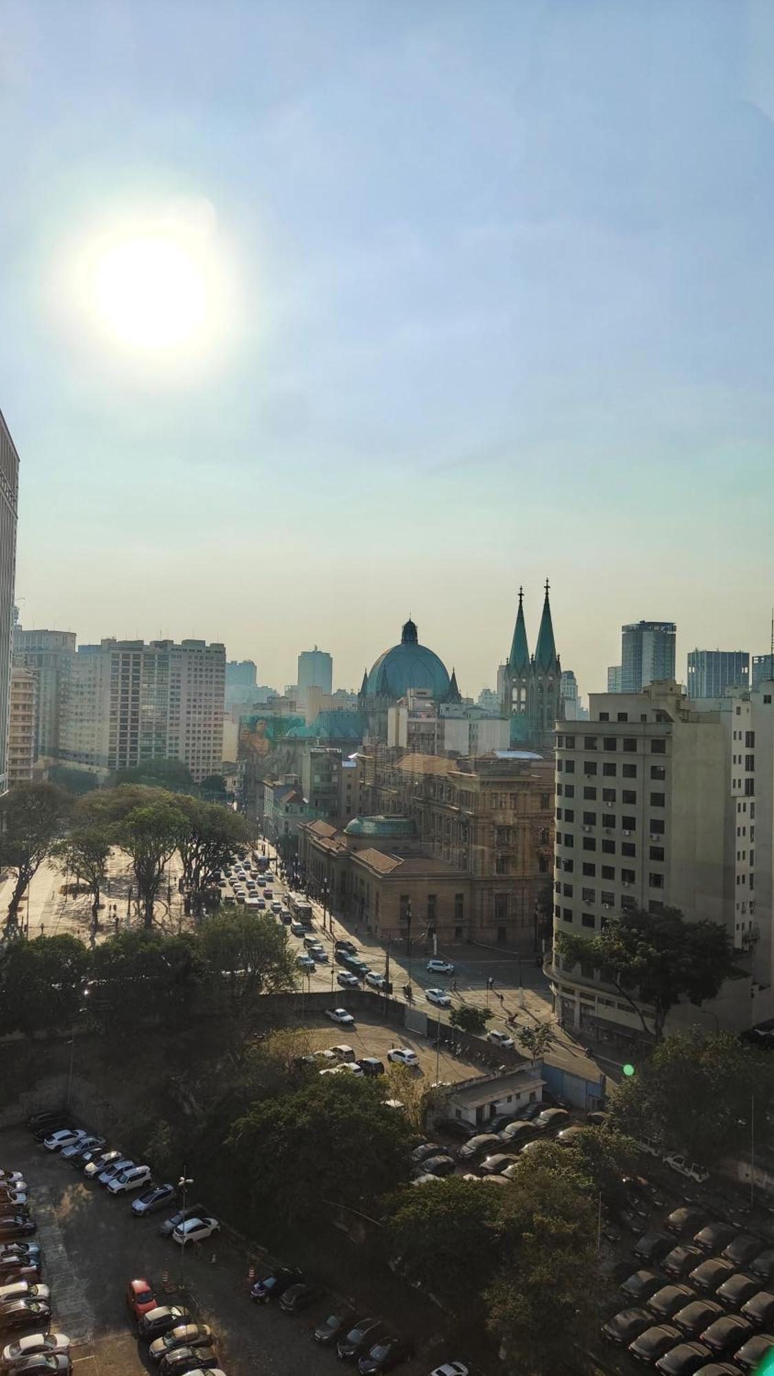 Apartamento 3-apto Liberdade 450' Metro -teatro Renault São Paulo