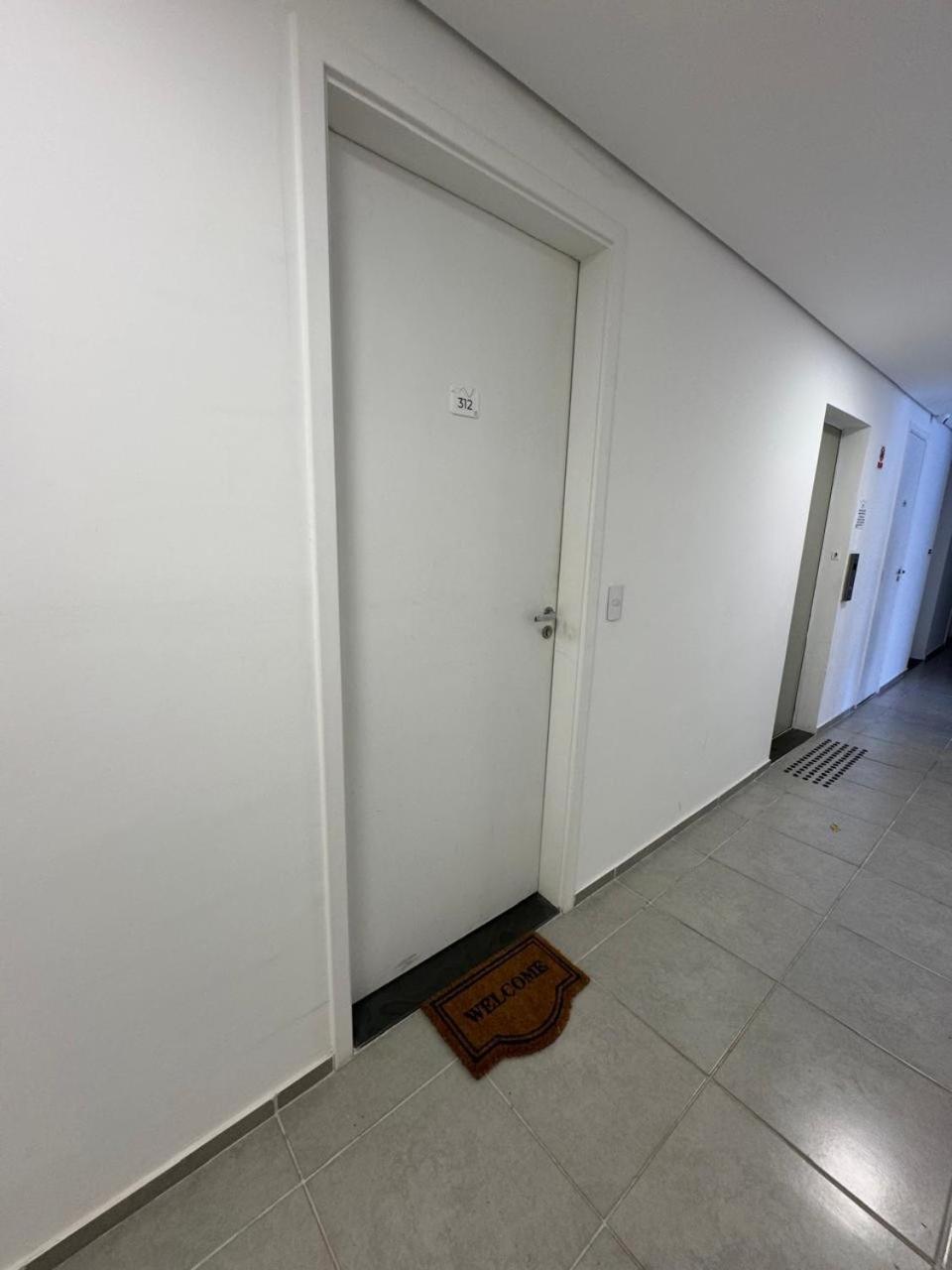3-apto Liberdade 450' Metro -teatro Renault * São Paulo