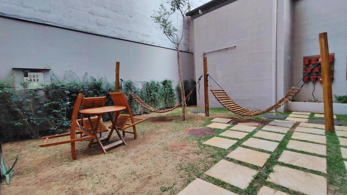 3-apto Liberdade 450' Metro -teatro Renault Apartamento